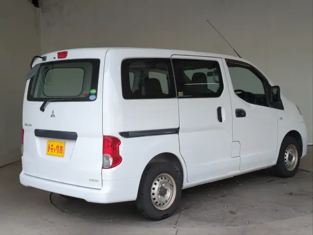 三菱 デリカ ＤＢＦ-ＢＶＭ20(2WD)の写真15