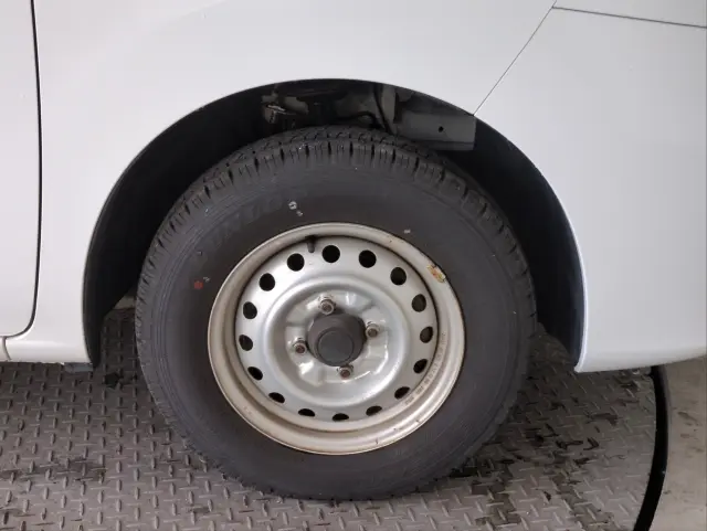 三菱 デリカ ＤＢＦ-ＢＶＭ20(2WD)の写真17