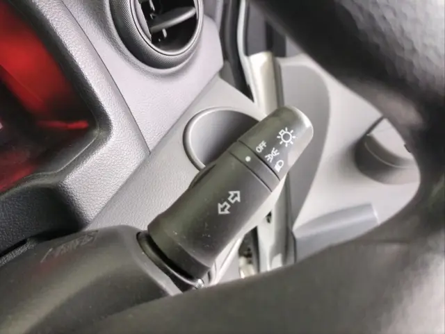 三菱 デリカ ＤＢＦ-ＢＶＭ20(2WD)の写真24