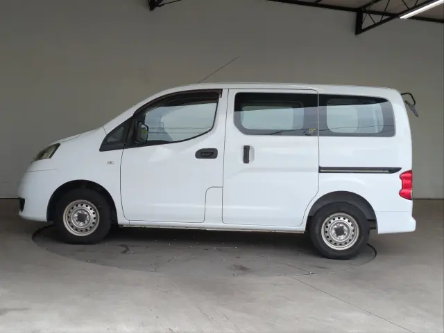 三菱 デリカ ＤＢＦ-ＢＶＭ20(2WD)の写真34