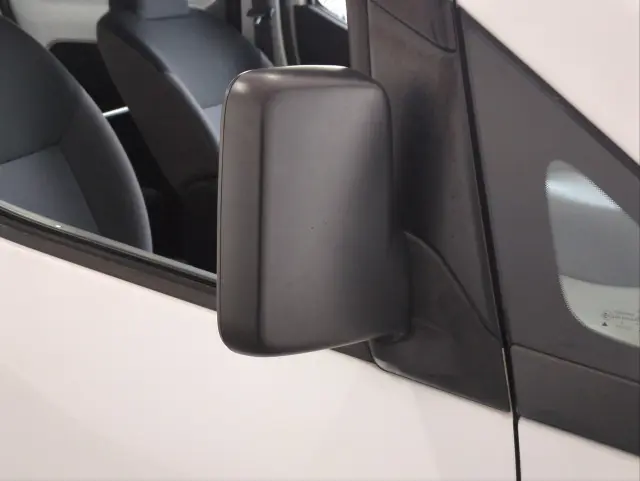 三菱 デリカ ＤＢＦ-ＢＶＭ20(2WD)の写真40