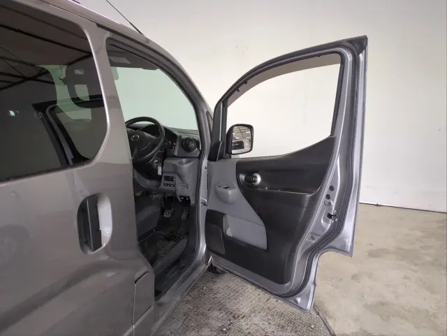 日産 バネットバン DBF-VM20(2WD)の写真28