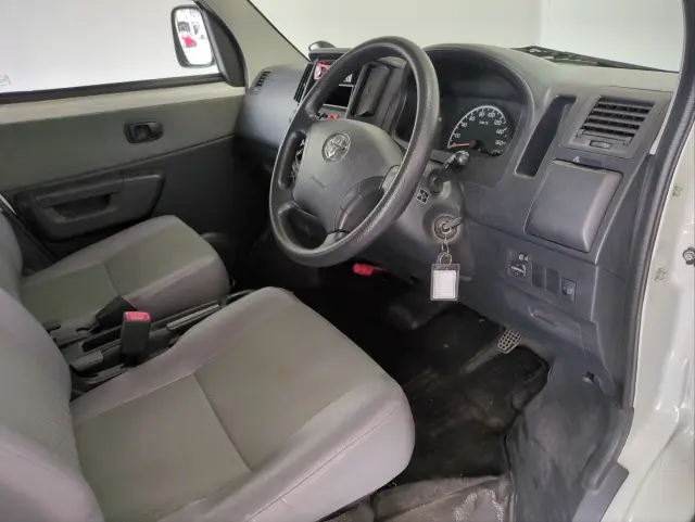 トヨタ タウンエースバン DBF-S402M(2WD)の写真15