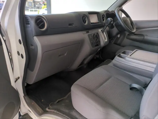 日産 キャラバン ＣＢＦ-ＶＲ2Ｅ26(2WD)の写真2