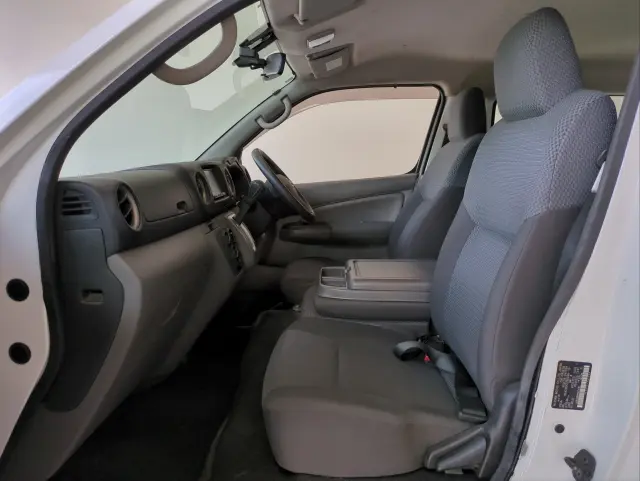 日産 キャラバン ＣＢＦ-ＶＲ2Ｅ26(2WD)の写真3