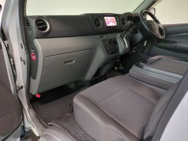日産 キャラバン ＣＢＦ-ＶＲ2Ｅ26(2WD)の写真2
