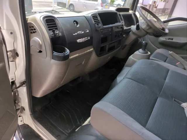 日産 アトラス TKG-SZ2F24(2WD)の写真2