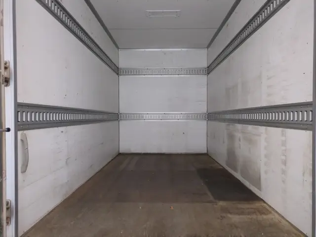 日産 アトラス TKG-SZ2F24(2WD)の写真4