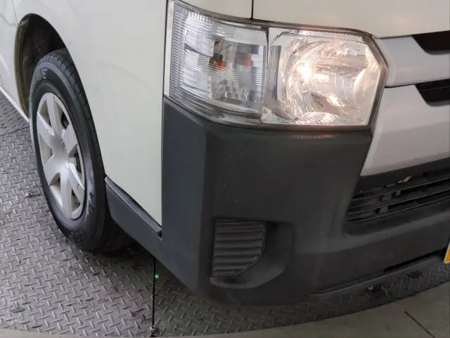 トヨタ ハイエースレジアス QDF-KDH201Vの写真16