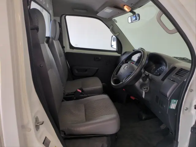 トヨタ タウンエーストラック DBF-S402U(2WD)の写真18