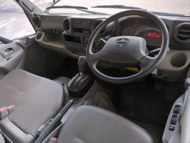 日野 デュトロ TKG-XZU600M(2WD)の写真6