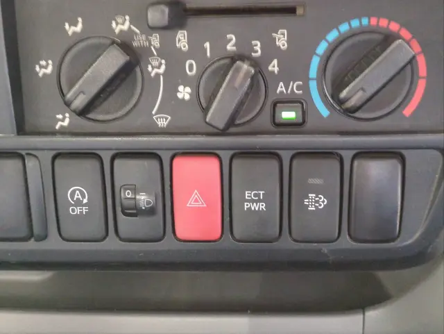 日野 デュトロ TKG-XZU600M(2WD)の写真10