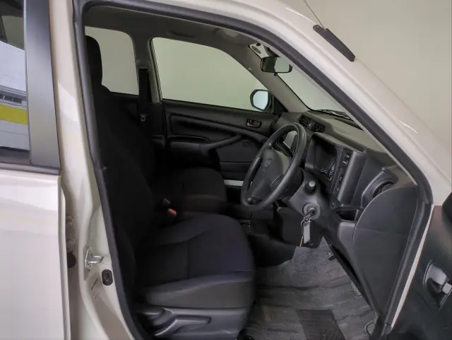 トヨタ プロボックスバン 6AE-NHP160Vの写真19