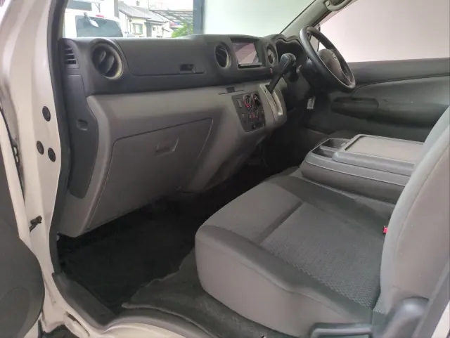 日産 キャラバン ＣＢＦ-ＶＲ2Ｅ26の写真2