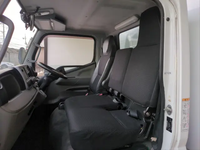 三菱 キャンター TPG-FDA00(4WD)の写真3