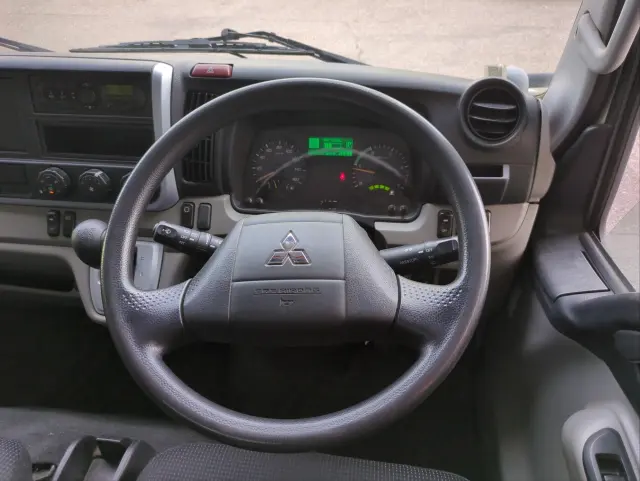 三菱 キャンター TPG-FDA00(4WD)の写真6