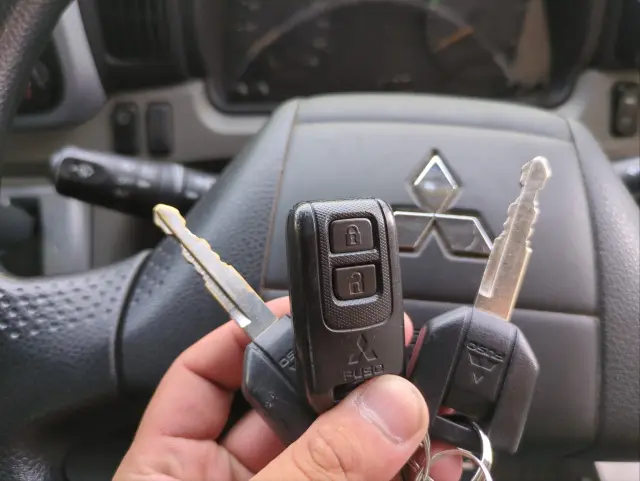 三菱 キャンター TPG-FDA00(4WD)の写真11