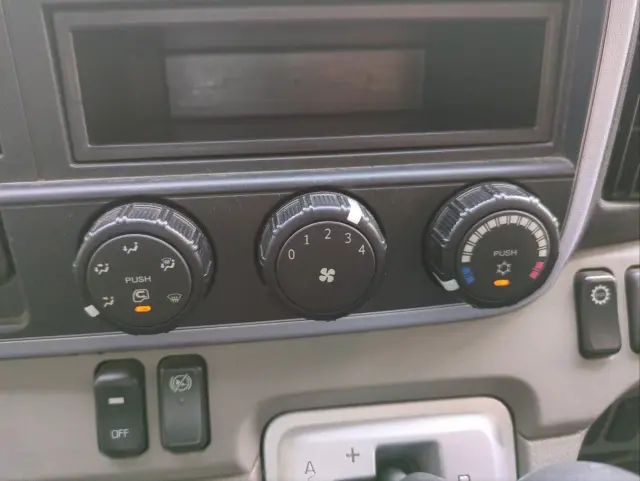 三菱 キャンター TPG-FDA00(4WD)の写真19