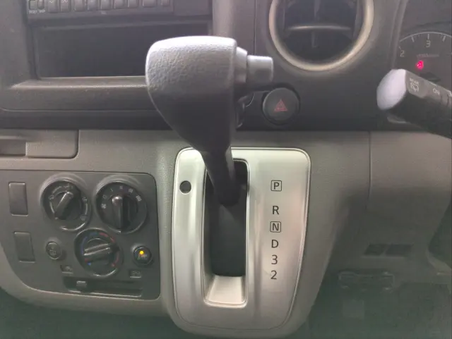 日産 キャラバン LDF-VW2E26(2WD)の写真9