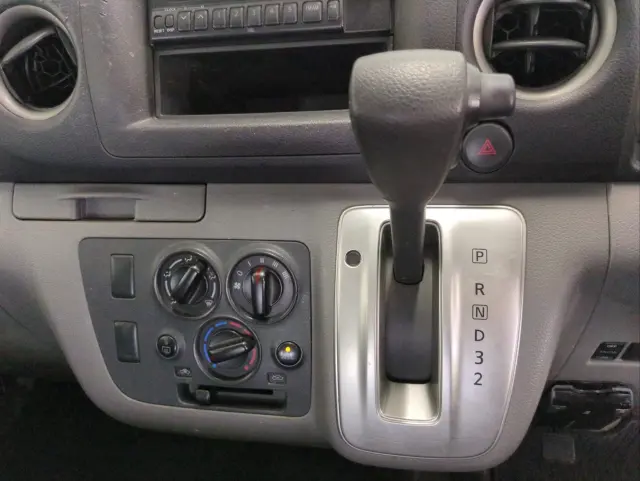 日産 キャラバン LDF-VW2E26(2WD)の写真21