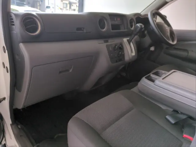 日産 キャラバン LDF-VW2E26(2WD)の写真2