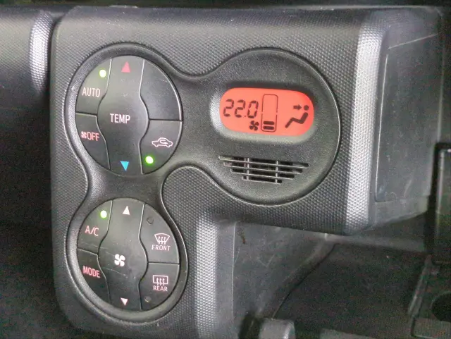 トヨタ プロボックスバン 6AE-NHP160V(2WD)の写真23