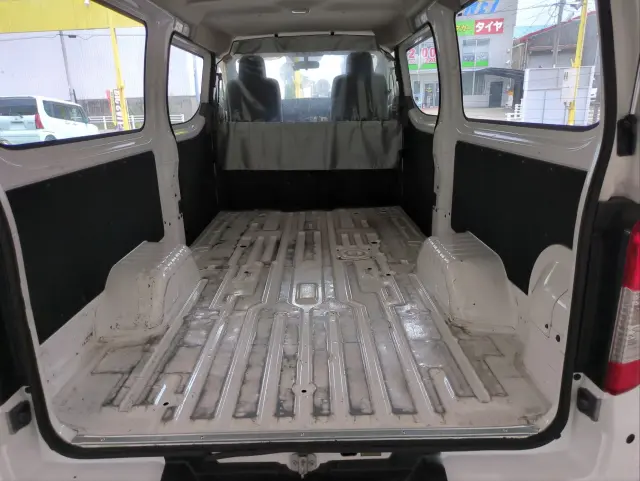 日産 キャラバン CBF-VR2E26(2WD)の写真5
