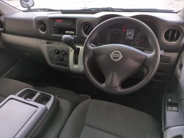 日産 キャラバン CBF-VR2E26(2WD)の写真6