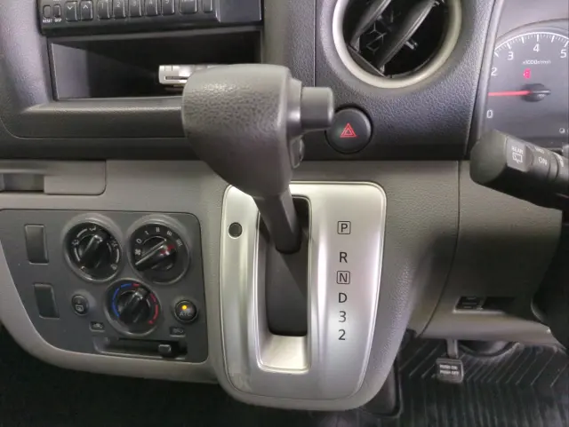 日産 キャラバン CBF-VR2E26(2WD)の写真19