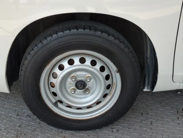 トヨタ プロボックスバン 6AE-NHP160V(2WD)の写真39