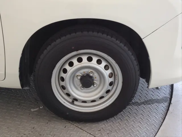 トヨタ プロボックスバン 6AE-NHP160V(2WD)の写真40