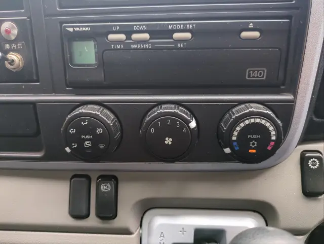 三菱 キャンター TPG-FBA00(2WD)の写真20