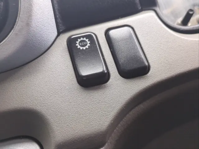 三菱 キャンター TPG-FBA00(2WD)の写真24