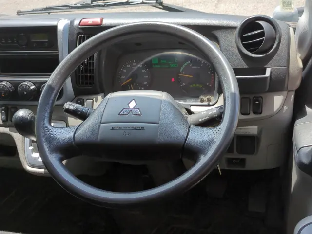三菱 キャンター TPG-FDA00(4WD)の写真6