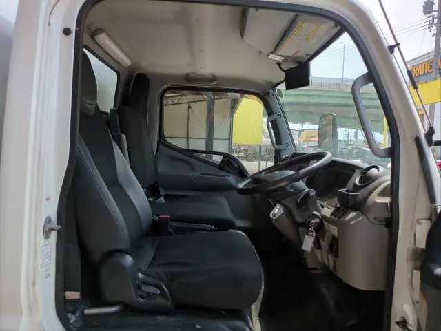 三菱 キャンター TPG-FDA00(4WD)の写真17