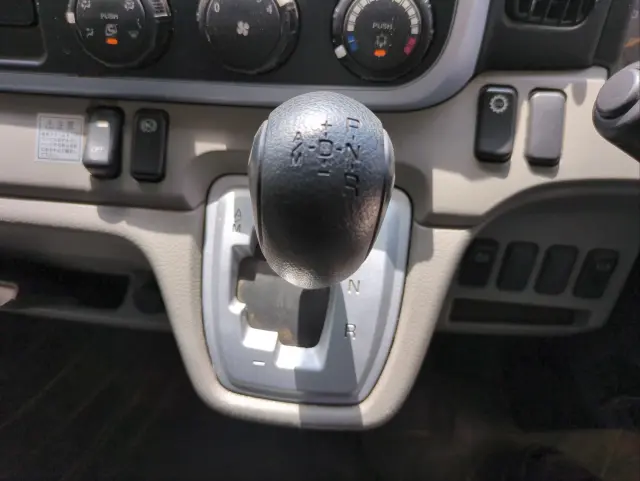 三菱 キャンター TPG-FDA00(4WD)の写真21