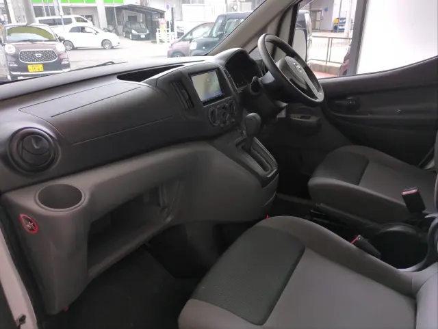 日産 バネットバン ＤＢＦ-ＶＭ20(2WD)の写真2