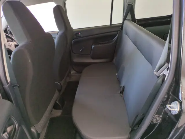 トヨタ プロボックスバン 6AE-NHP160V(2WD)の写真4