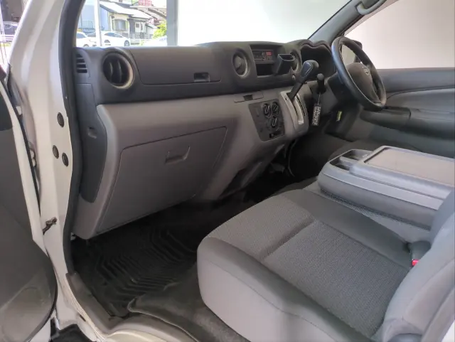 日産 キャラバン LDF-VW2E26(2WD)の写真2