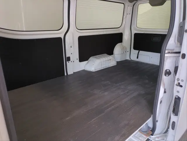 日産 キャラバン LDF-VW2E26(2WD)の写真4