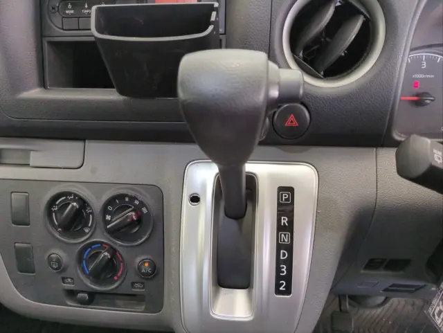 日産 キャラバン LDF-VW2E26(2WD)の写真21