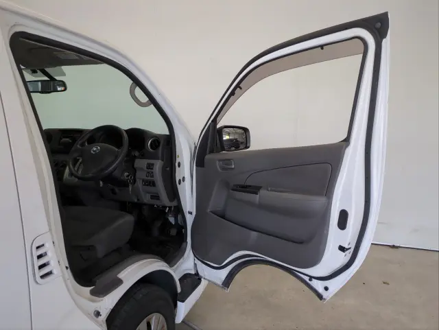 日産 キャラバン LDF-VW2E26(2WD)の写真26