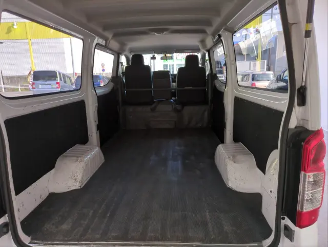 日産 キャラバン CBF-VR2E26(2WD)の写真5