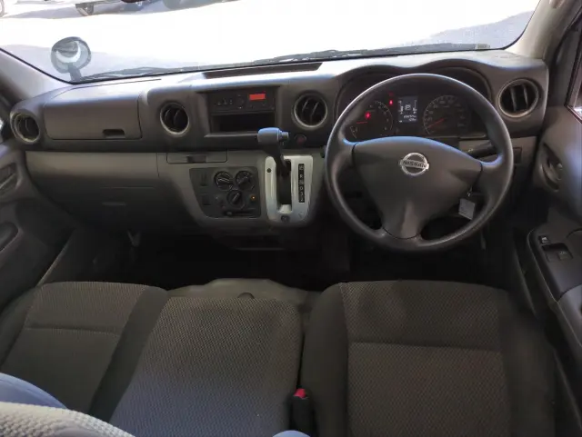 日産 キャラバン CBF-VR2E26(2WD)の写真6