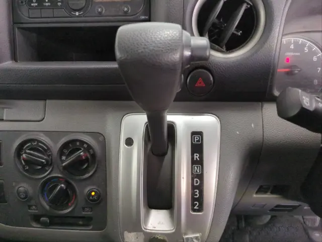 日産 キャラバン CBF-VR2E26(2WD)の写真20