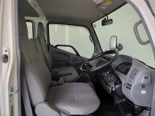 トヨタ ダイナ ABF-TRY220(2WD)の写真17