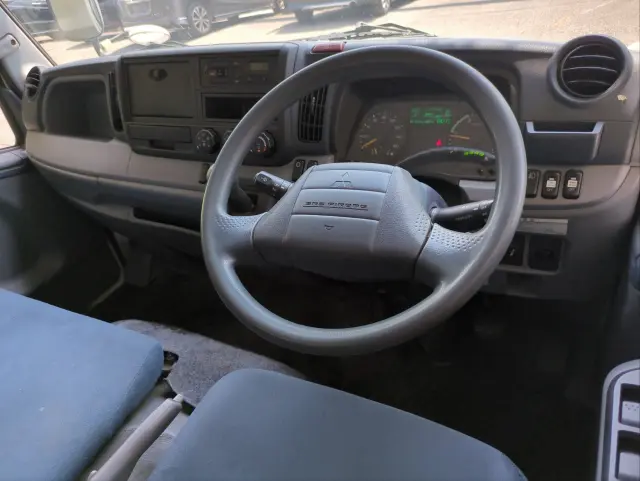 日産 キャラバン CBF-VR2E26(2WD)の写真4