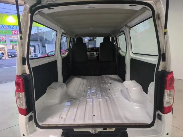 日産 キャラバン CBF-VR2E26(2WD)の写真5
