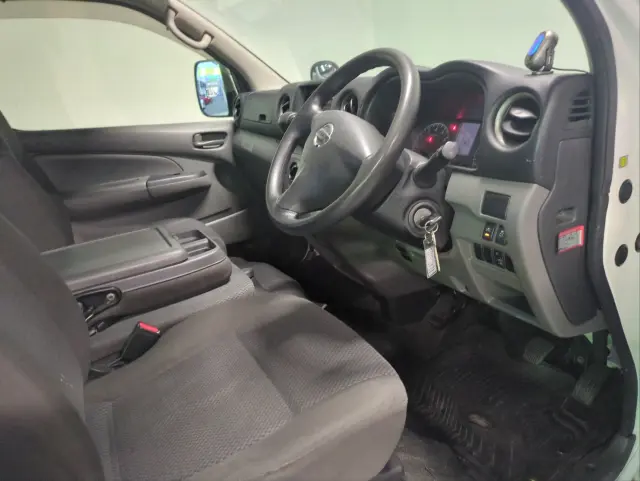 日産 キャラバン CBF-VR2E26(2WD)の写真15