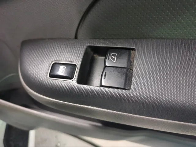 日産 キャラバン CBF-VR2E26(2WD)の写真24